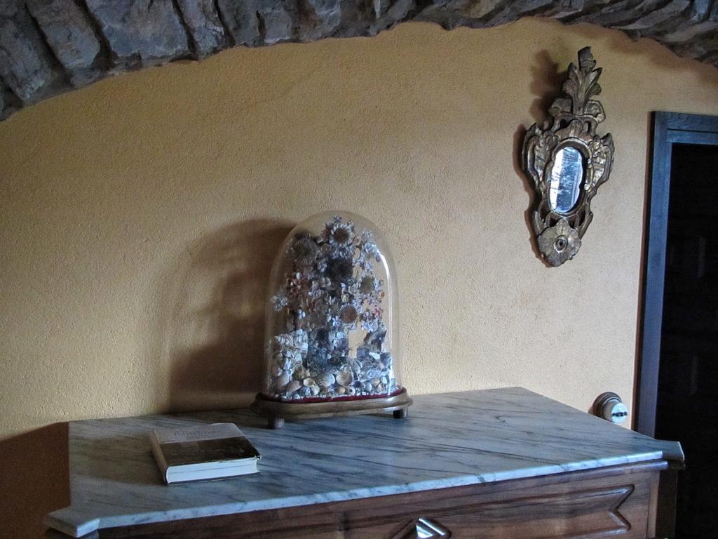 Mas Pineda Villa Oix Rom bilde