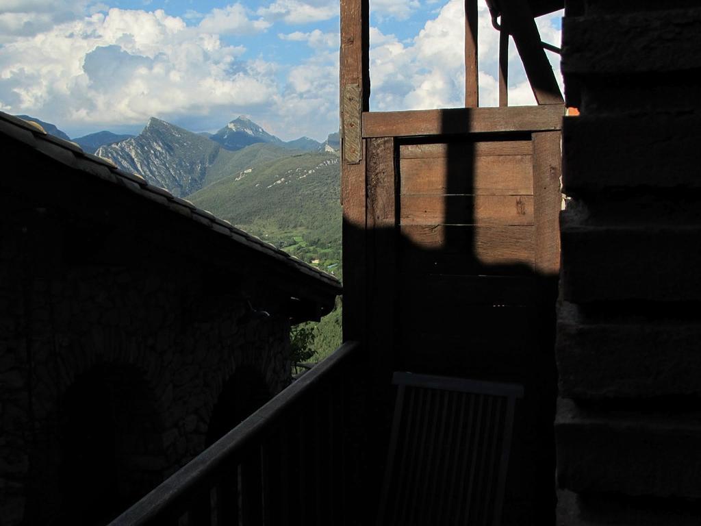 Mas Pineda Villa Oix Rom bilde